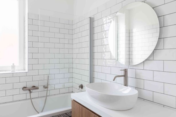 33 ideias de chuveiros pequenos que parecem luxuosos