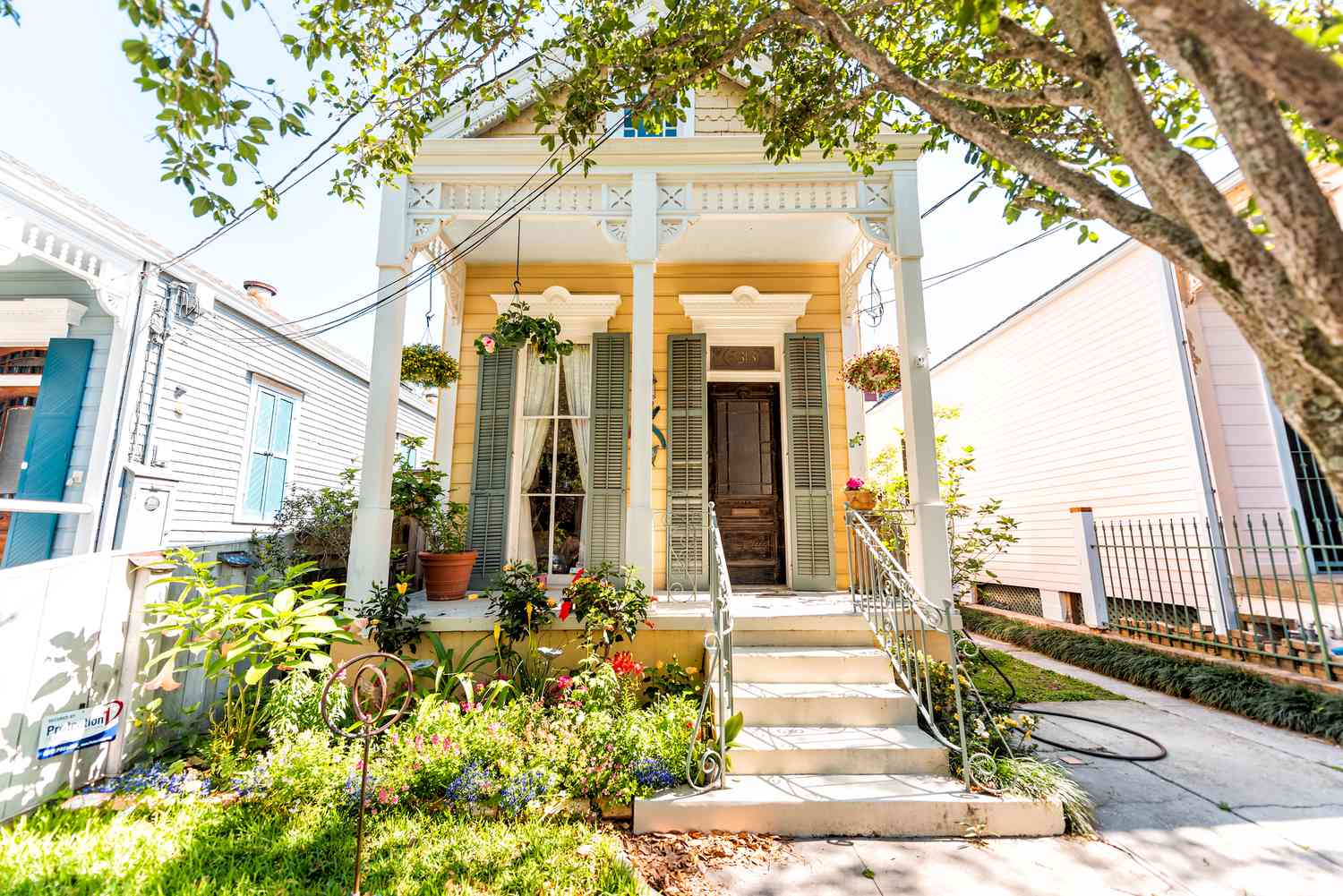 Pequena casa de campo em estilo neogrego em Nova Orleans.